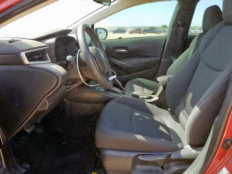 5YFEPMAEXMP149336 - 2021 TOYOTA COROLLA LE RED photo 7