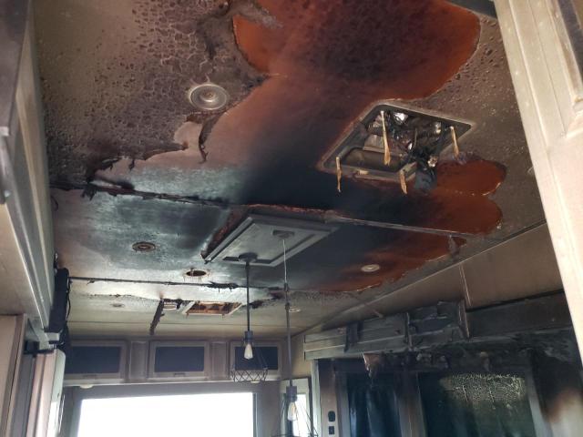 4YDF35725M1532976 - 2021 KEYSTONE TRAILER WHITE photo 9