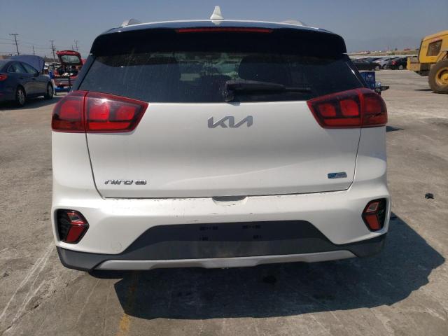 KNDCB3LC7N5510161 - 2022 KIA NIRO LX WHITE photo 6