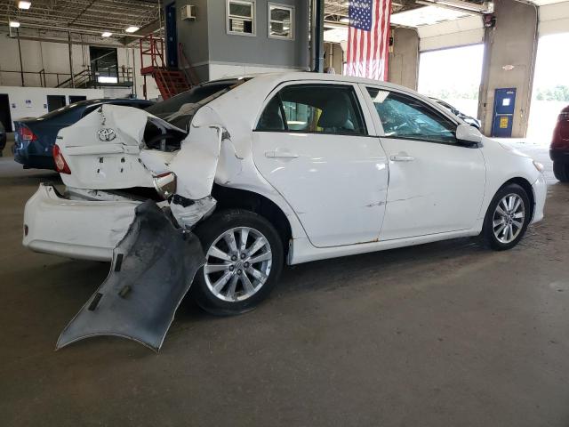 1NXBU40E09Z025000 - 2009 TOYOTA COROLLA BASE WHITE photo 3