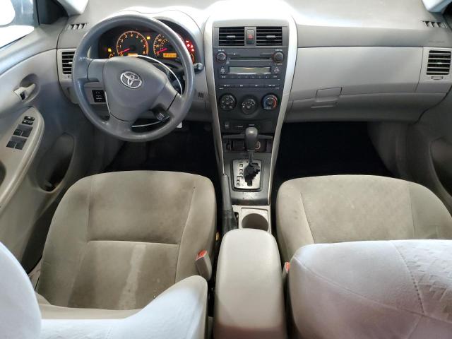 1NXBU40E09Z025000 - 2009 TOYOTA COROLLA BASE WHITE photo 8