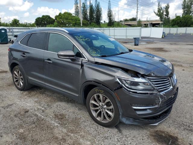 5LMCJ2D94HUL08137 - 2017 LINCOLN MKC SELECT أسود صورة 4