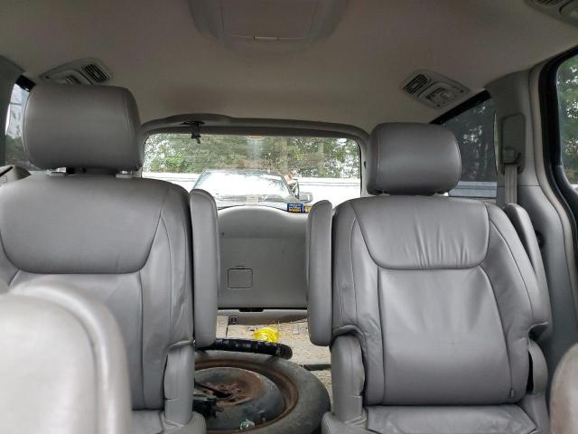 5TDZA22C24S132493 - 2004 TOYT SIENNA XLE SILVER photo 10