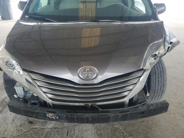 5TDYK3DC8BS131860 - 2011 TOYOTA SIENNA XLE GRAY photo 11
