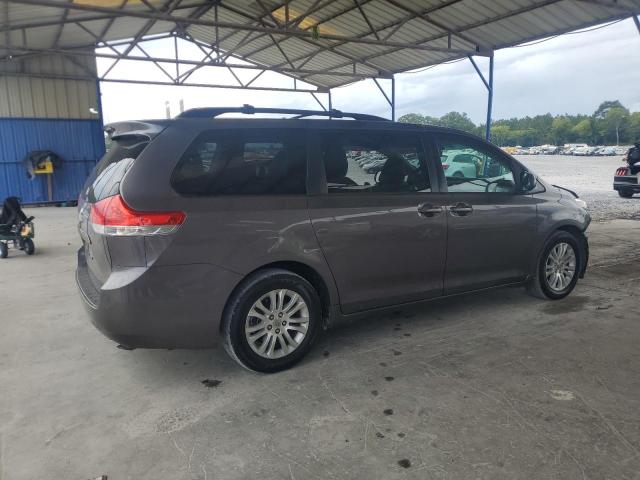 5TDYK3DC8BS131860 - 2011 TOYOTA SIENNA XLE GRAY photo 3