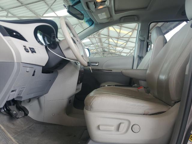 5TDYK3DC8BS131860 - 2011 TOYOTA SIENNA XLE GRAY photo 7