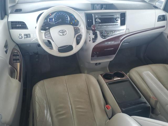 5TDYK3DC8BS131860 - 2011 TOYOTA SIENNA XLE GRAY photo 8