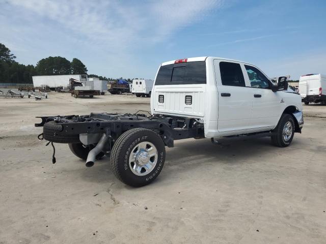 3C6UR5HL2PG615441 - 2023 RAM 2500 TRADESMAN WHITE photo 3