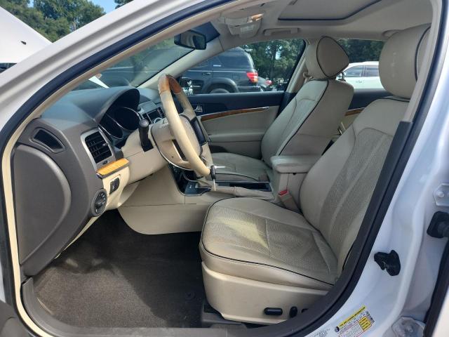 3LNHL2GCXCR832578 - 2012 LINCOLN MKZ WHITE photo 7