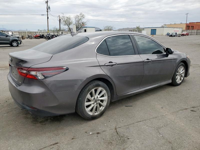 4T1C11AK5PU816054 - 2023 TOYOTA CAMRY LE 灰色 照片 3