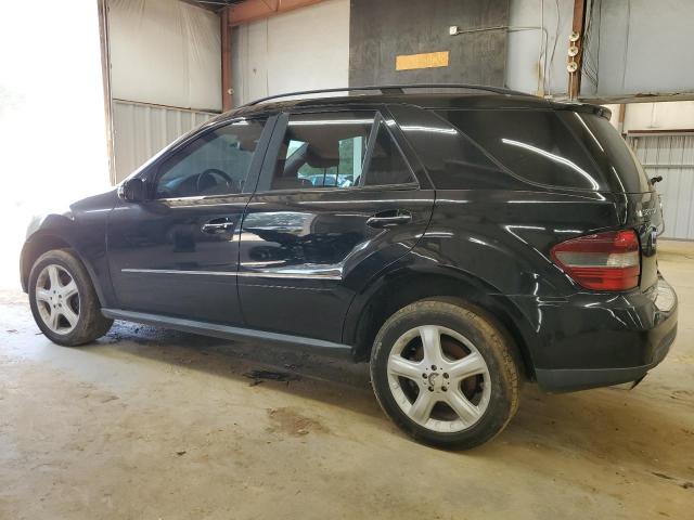 4JGBB22E98A420493 - 2008 MERCEDES-BENZ ML 320 CDI BLACK photo 2