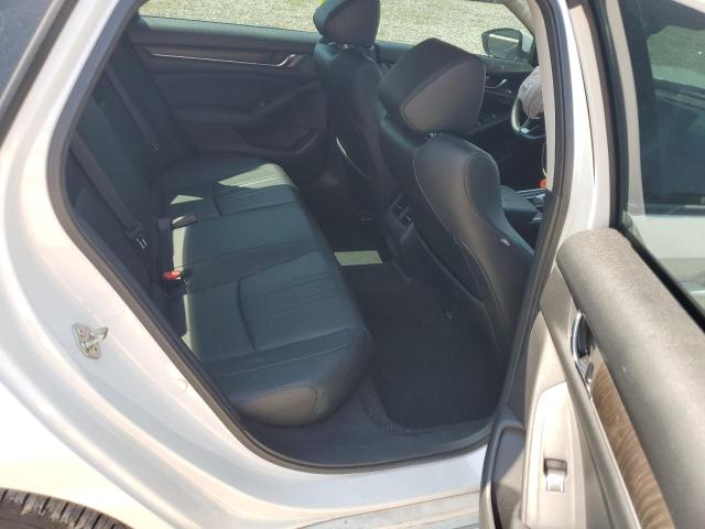 1HGCV1F57JA095113 - 2018 HONDA ACCORD EXL WHITE photo 10