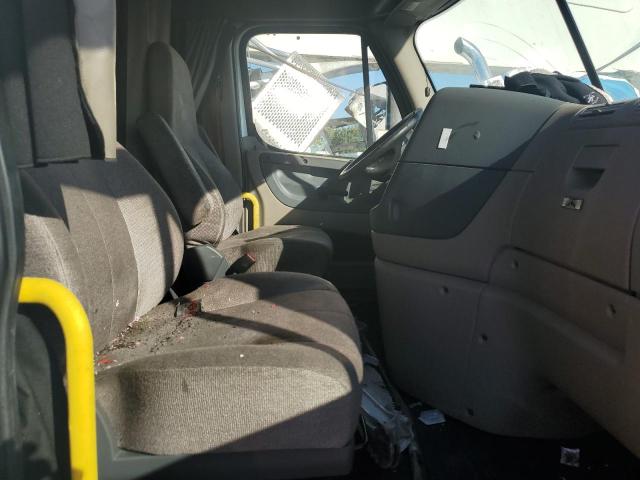 3AKJGLDR4HSJH2948 - 2017 FREIGHTLINER CASCADIA 1 Weiß Foto 5