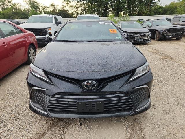 4T1C11BK6NU069060 - 2022 TOYOTA CAMRY LE BLACK photo 5