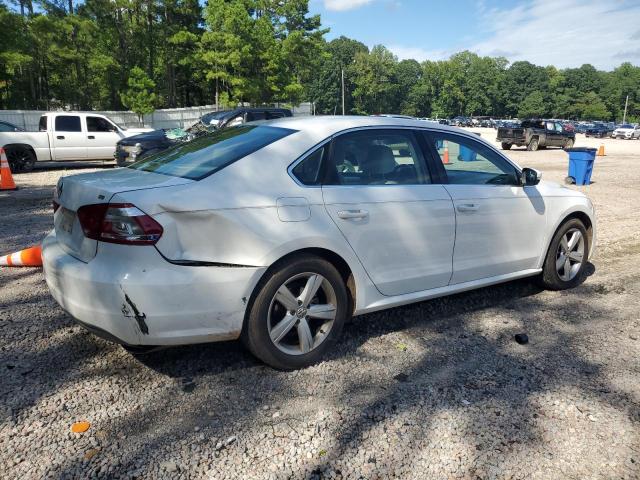 1VWBP7A35DC098370 - 2013 VOLKSWAGEN PASSAT SE WHITE photo 3