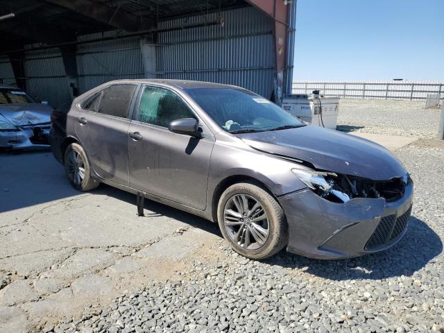 4T1BF1FK5HU401260 - 2017 TOYOTA CAMRY LE GRAY photo 4