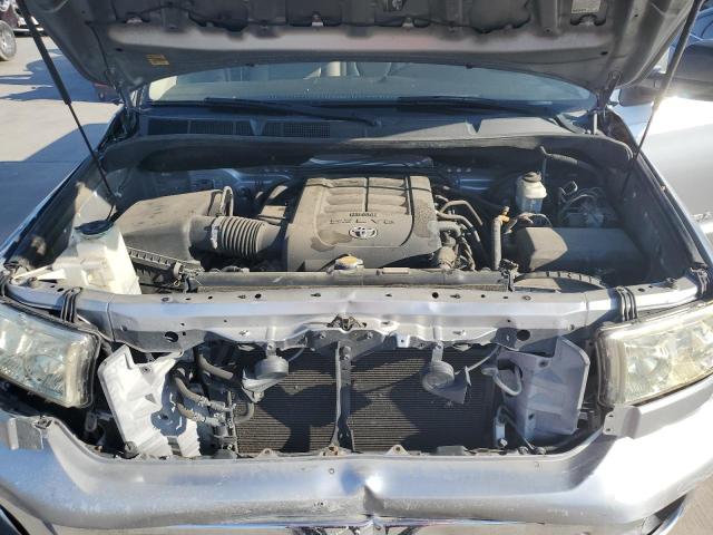 5TFEY5F18CX120054 - 2012 TOYOTA TUNDRA CREWMAX SR5 SILVER photo 11