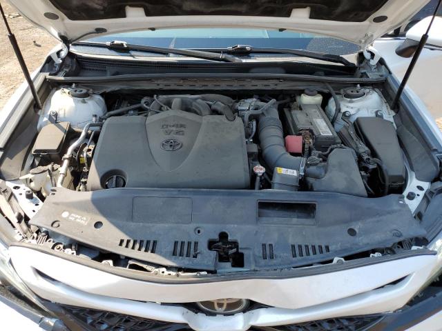 4T1BZ1HK9JU003110 - 2018 TOYOTA CAMRY XSE 白色 照片 11