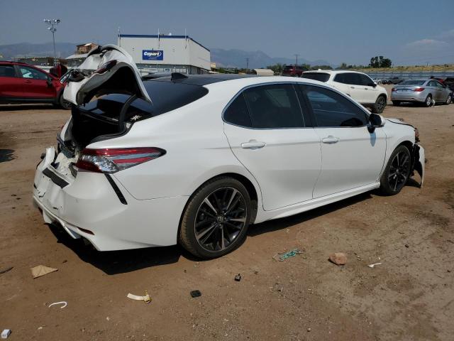 4T1BZ1HK9JU003110 - 2018 TOYOTA CAMRY XSE 白色 照片 3