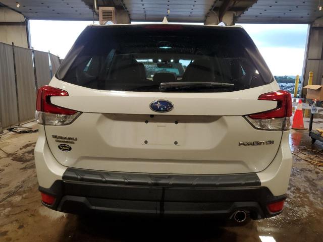 JF2SKAUC5MH563891 - 2021 SUBARU FORESTER LIMITED WHITE photo 6