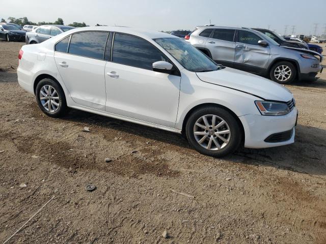3VWDX7AJ9BM336465 - 2011 VOLKSWAGEN JETTA SE WHITE photo 4