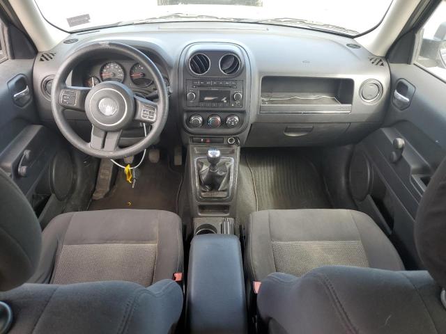 1J4NF1GB2BD229870 - 2011 JEEP PATRIOT SPORT GRAY photo 8