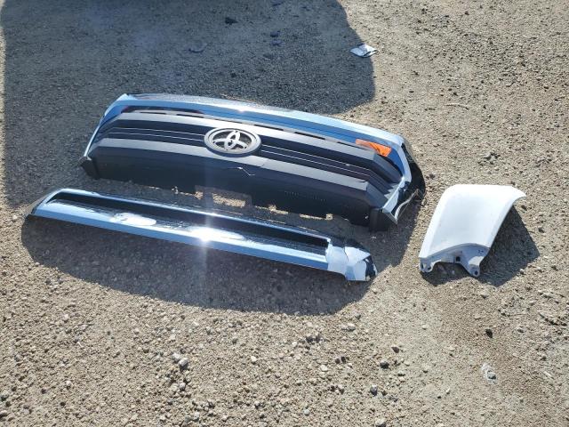 5TFRY5F1XFX176423 - 2015 TOYOTA TUNDRA DOUBLE CAB SR/SR5 WHITE photo 12