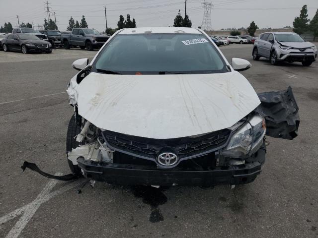 5YFBURHE6FP209775 - 2015 TOYOTA COROLLA L WHITE photo 5