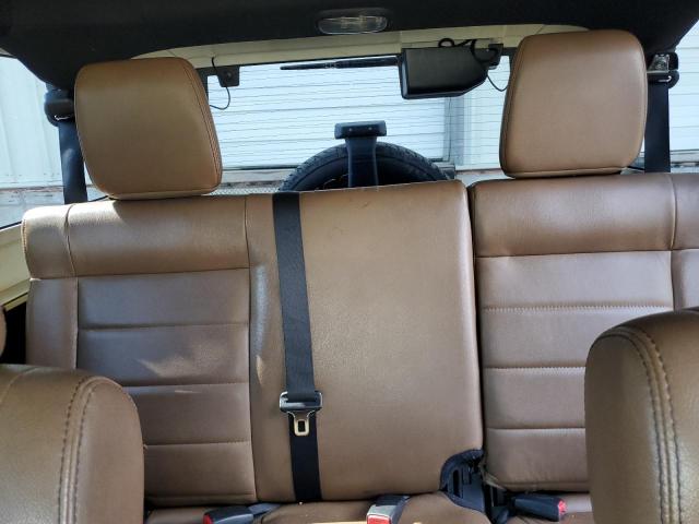 1J4BA5H19BL572017 - 2011 JEEP WRANGLER U SAHARA Braun Foto 10