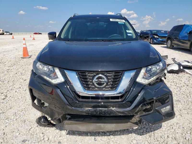 5N1AT2MTXLC717872 - 2020 NISSAN ROGUE S შავი ფოტო 5