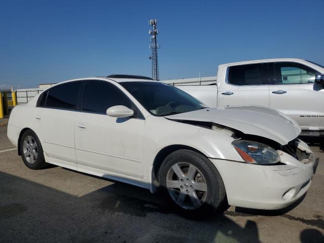 1N4AL11D13C210070 - 2003 NISSAN ALTIMA BASE أبيض صورة 4