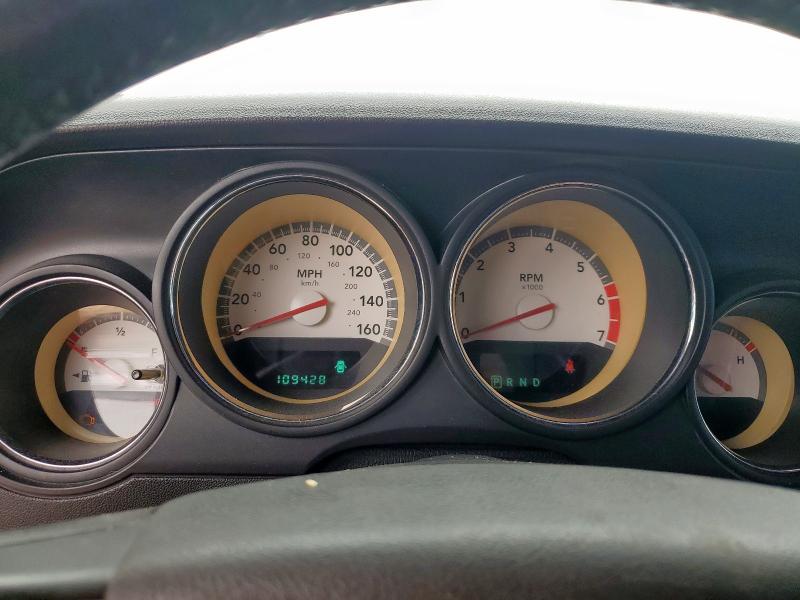 2B3CJ5DT0AH265429 - 2010 DODGE CHALLENGER R/T Ақ фото 9