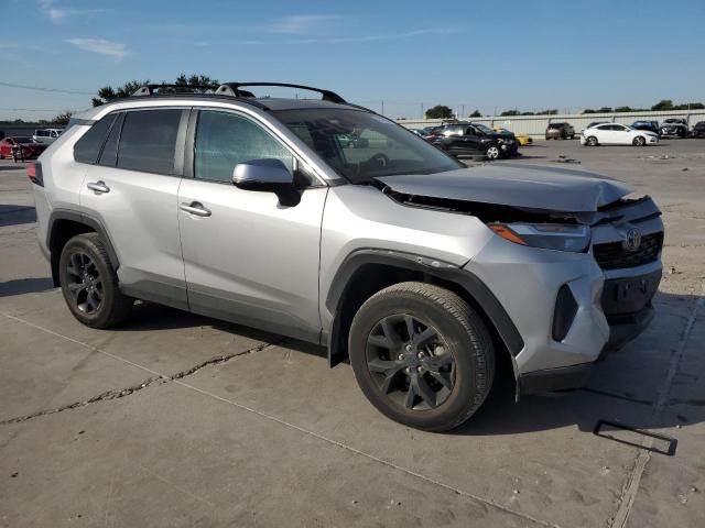 2T3W1RFV4PC233532 - 2023 TOYOTA RAV4 XLE SILVER photo 4