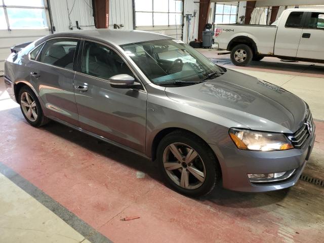 1VWAT7A34FC104749 - 2015 VOLKSWAGEN PASSAT S GRAY photo 4