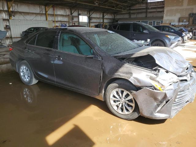 4T1BF1FK1HU368404 - 2017 TOYOTA CAMRY LE Boz foto 4