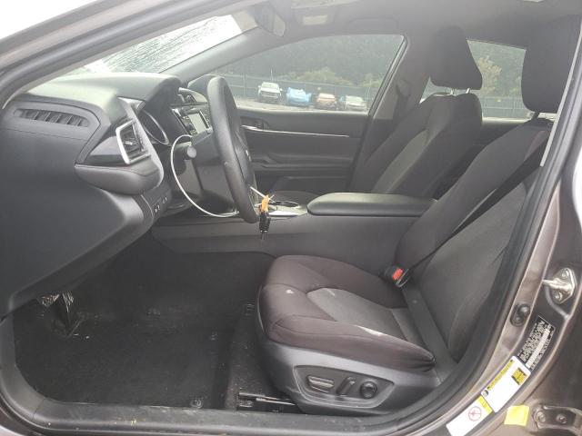 4T1B11HKXJU041663 - 2018 TOYOTA CAMRY L GRAY photo 7