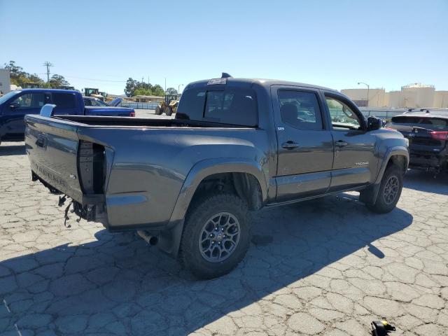 3TMCZ5AN2JM135649 - 2018 TOYOTA TACOMA DOUBLE CAB Boz foto 3