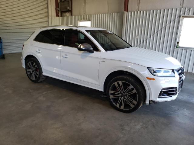 WA1C4AFY4J2115382 - 2018 AUDI SQ5 PRESTIGE WHITE photo 4