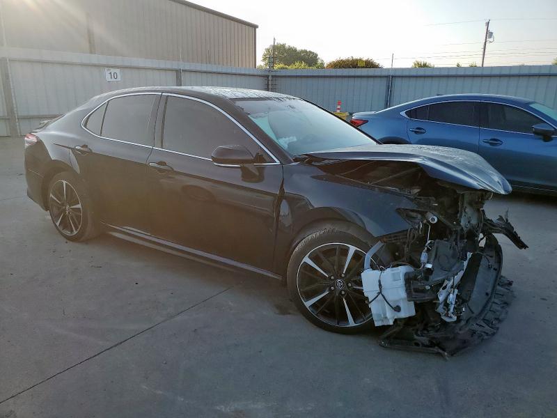 4T1K61AKXLU924211 - 2020 TOYOTA CAMRY XSE BLACK photo 4