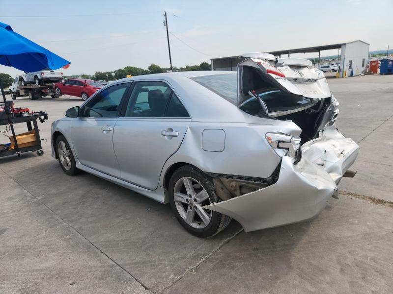 4T1BF1FK4CU091868 - 2012 TOYOTA CAMRY BASE WHITE photo 2