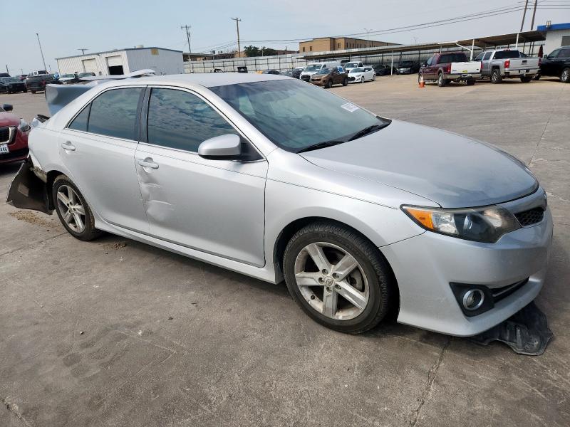 4T1BF1FK4CU091868 - 2012 TOYOTA CAMRY BASE WHITE photo 4