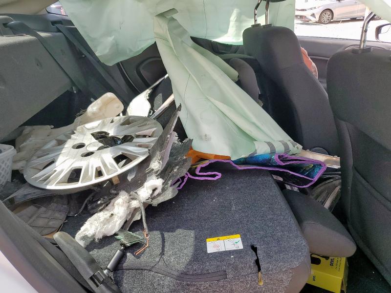 3FADP4AJ6KM127174 - 2019 FORD FIESTA S WHITE photo 10