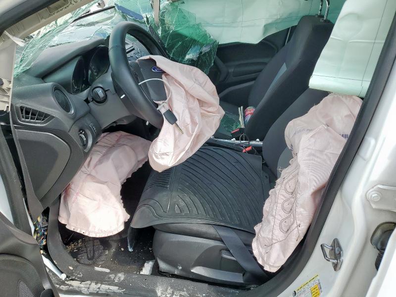 3FADP4AJ6KM127174 - 2019 FORD FIESTA S WHITE photo 7