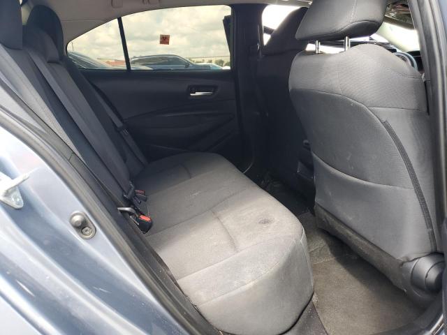 5YFEPMAE9MP180156 - 2021 TOYOTA COROLLA LE GRAY photo 10