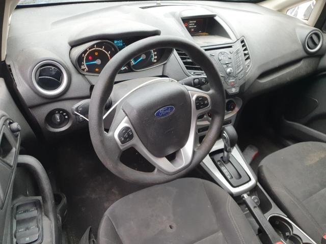 3FADP4EJXKM110419 - 2019 FORD FIESTA SE 灰色 照片 8