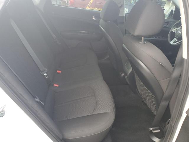 5XXGT4L34KG311371 - 2019 KIA OPTIMA LX WHITE photo 10