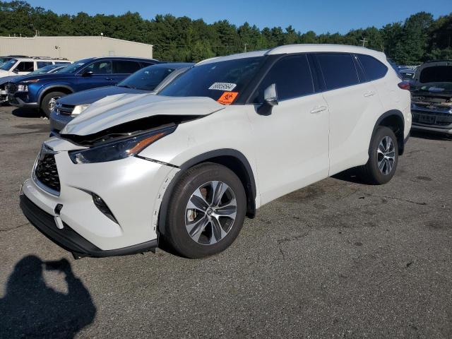 5TDHZRBH9NS246128 - 2022 TOYOTA HIGHLANDER XLE WHITE photo 1