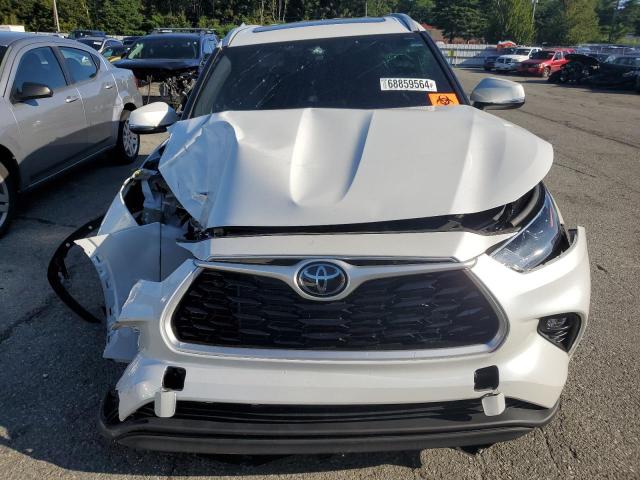 5TDHZRBH9NS246128 - 2022 TOYOTA HIGHLANDER XLE WHITE photo 5