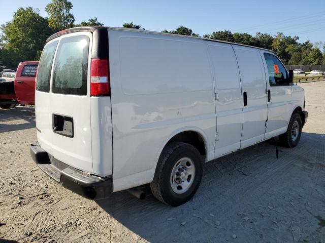 1GCWGAFP8K1166134 - 2019 CHEVROLET EXPRESS G2 WHITE photo 3