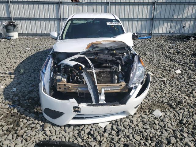3N1CN7AP1JL884735 - 2018 NISSAN VERSA S WHITE photo 5